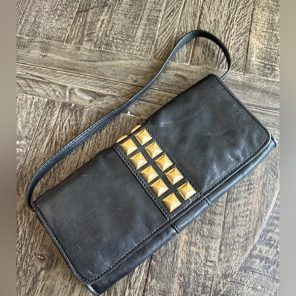 Michael Kors Black gold Studded Leather clutch long - Picture 1 of 8